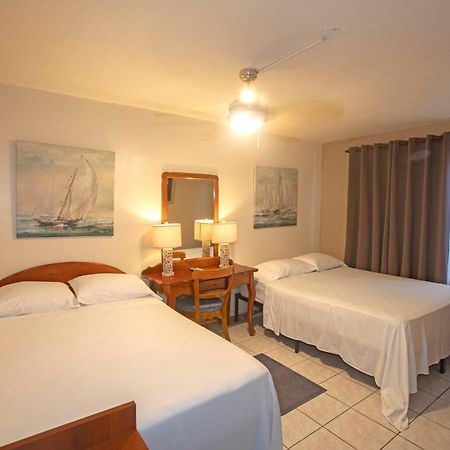 Hotel Laura'S House Coco Bagian luar foto